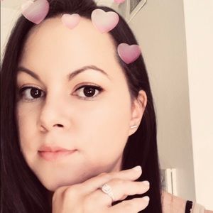 Meet your Posher, Stefanie